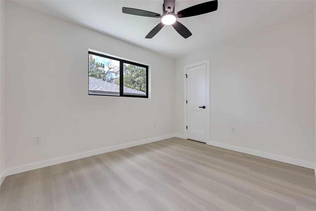 Photo of 1708 Raven DR