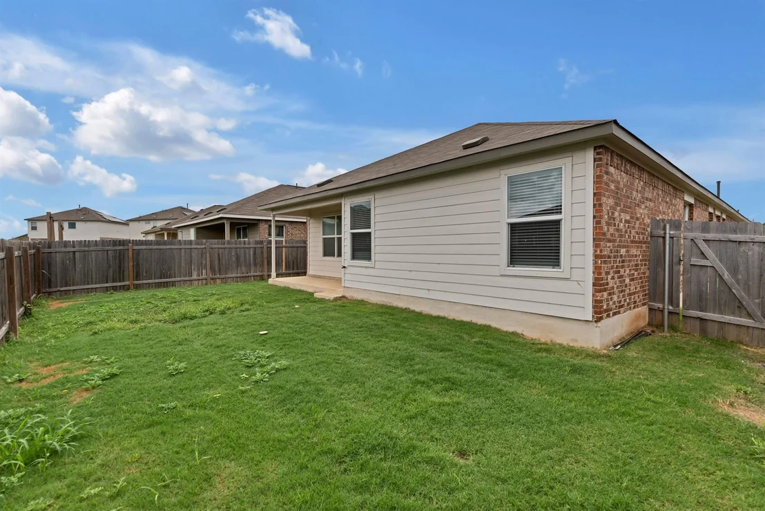 Photo of 332 Escondido CIR