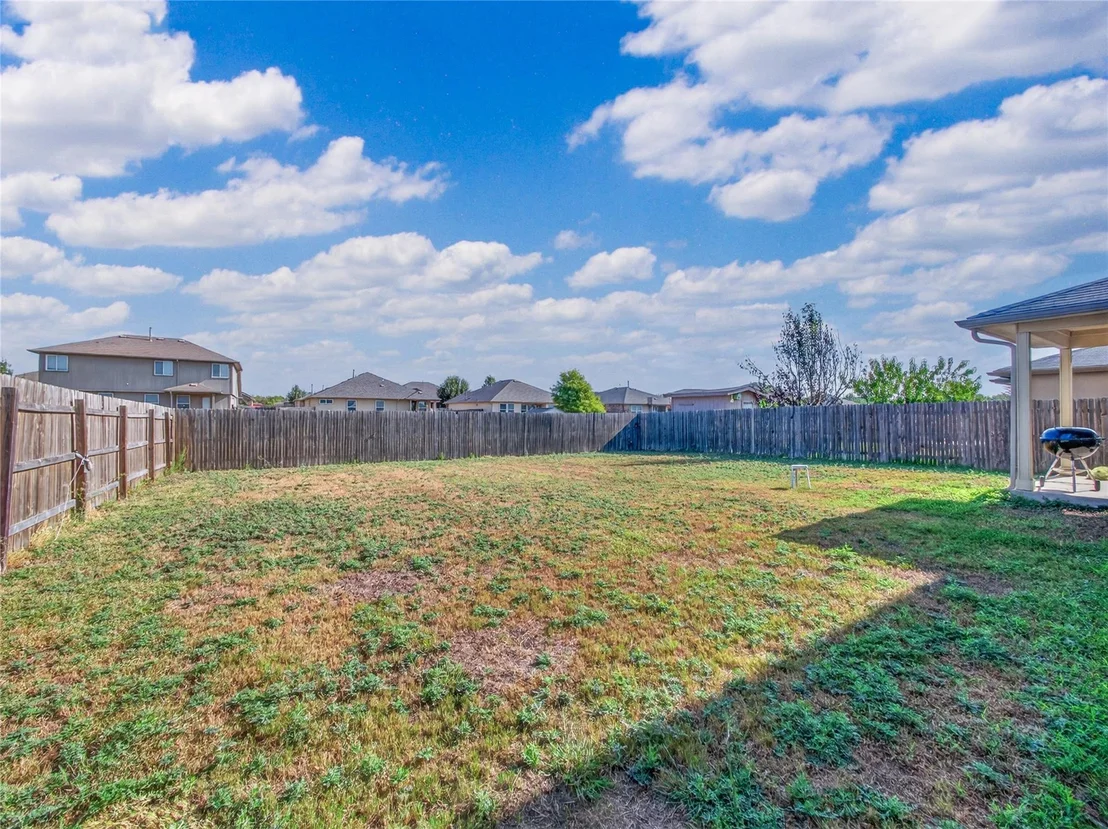 Photo of 417 Foxglove DR