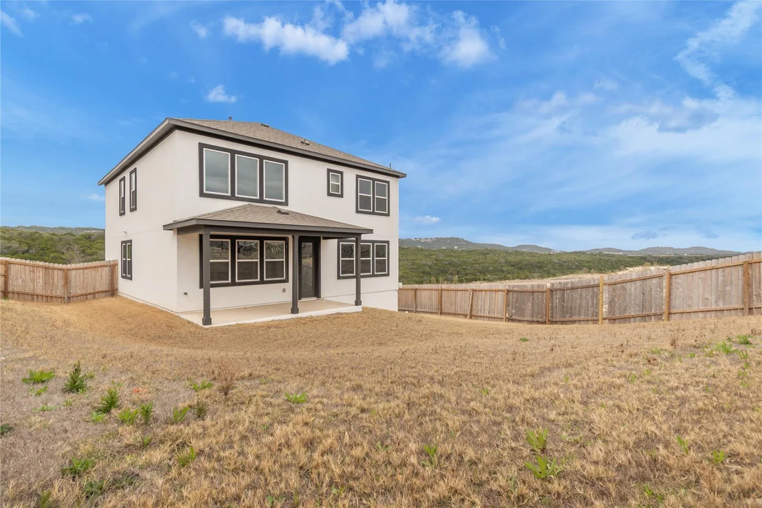 Photo of 8424 Red Bottle Brush RD