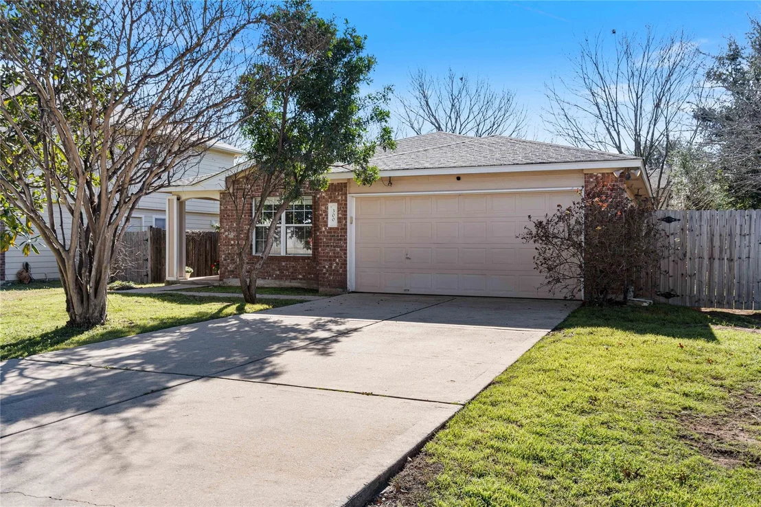 Photo of 300 Carolyns WAY