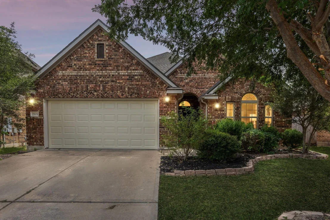 Photo of 2509 Dillon Pond LN