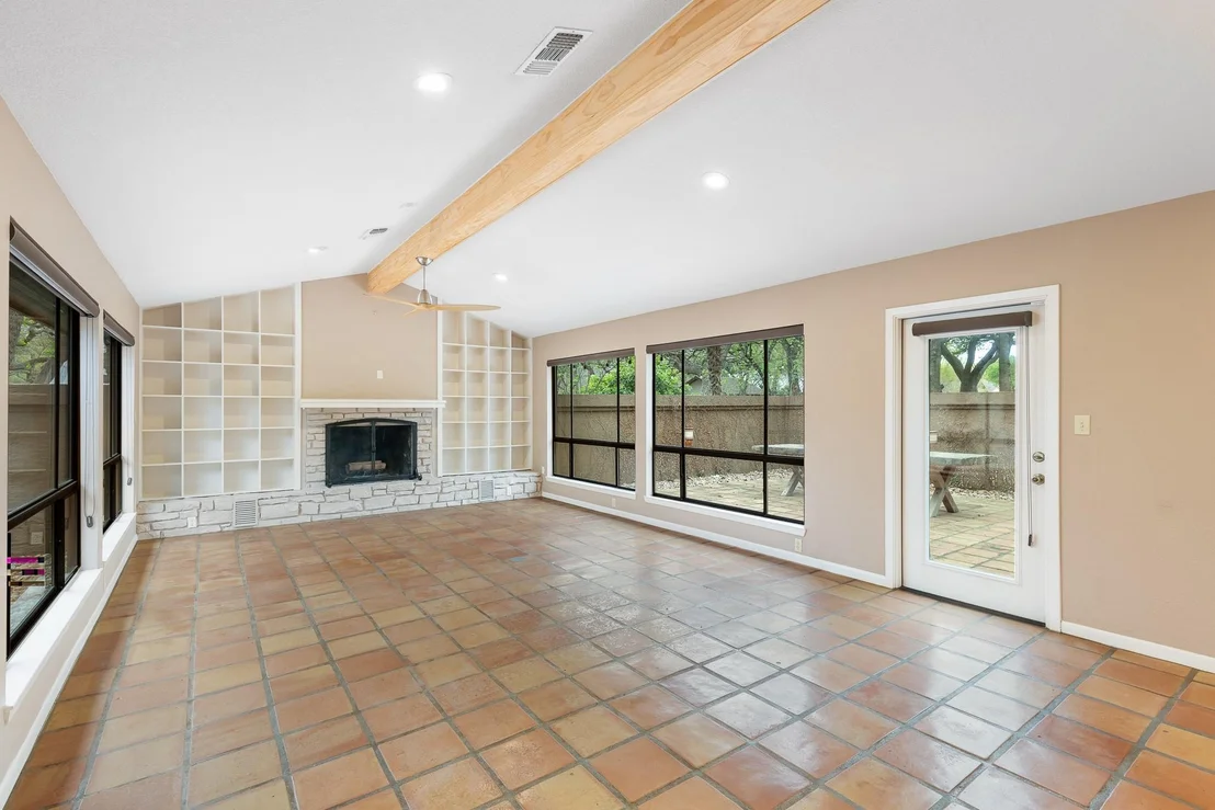 Photo of 206 Blue Ground