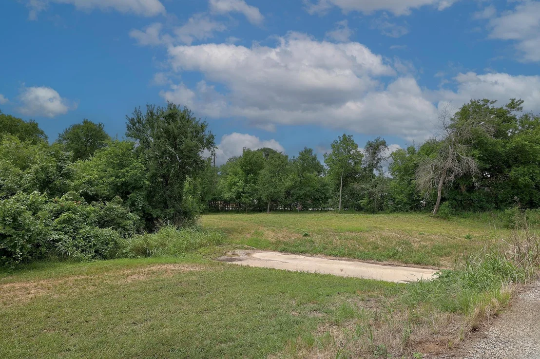 Photo of 101 River RD
