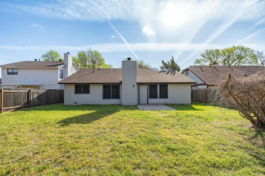 Photo of 1816 Provident LN