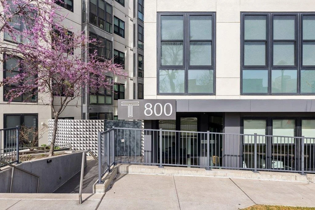 Photo of Unit 413 at 800 Embassy DR