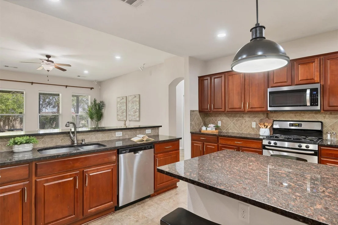 Photo of 4100 Deer Tract ST