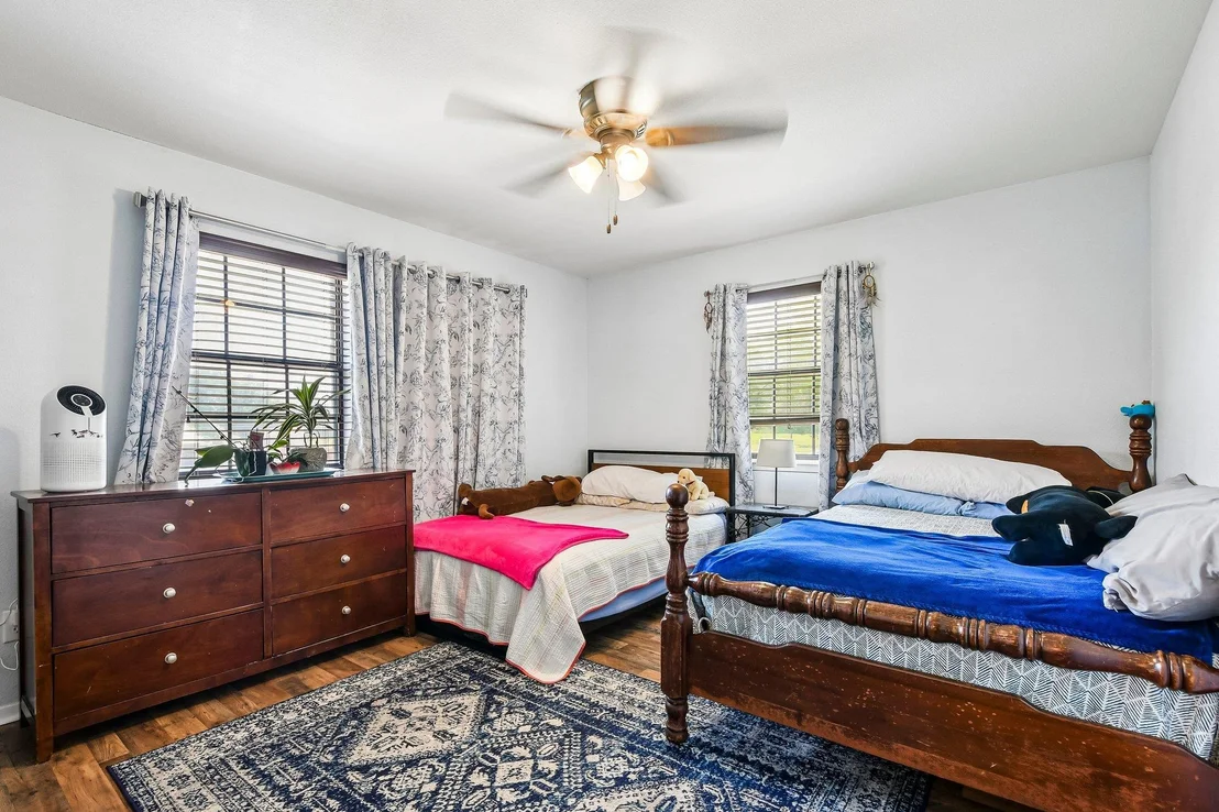 Photo of 115 Mountain View DR