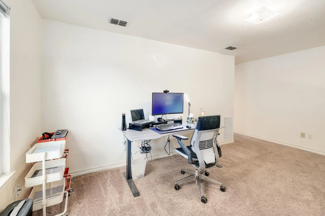 Photo of Unit AB at 703 Valley View DR