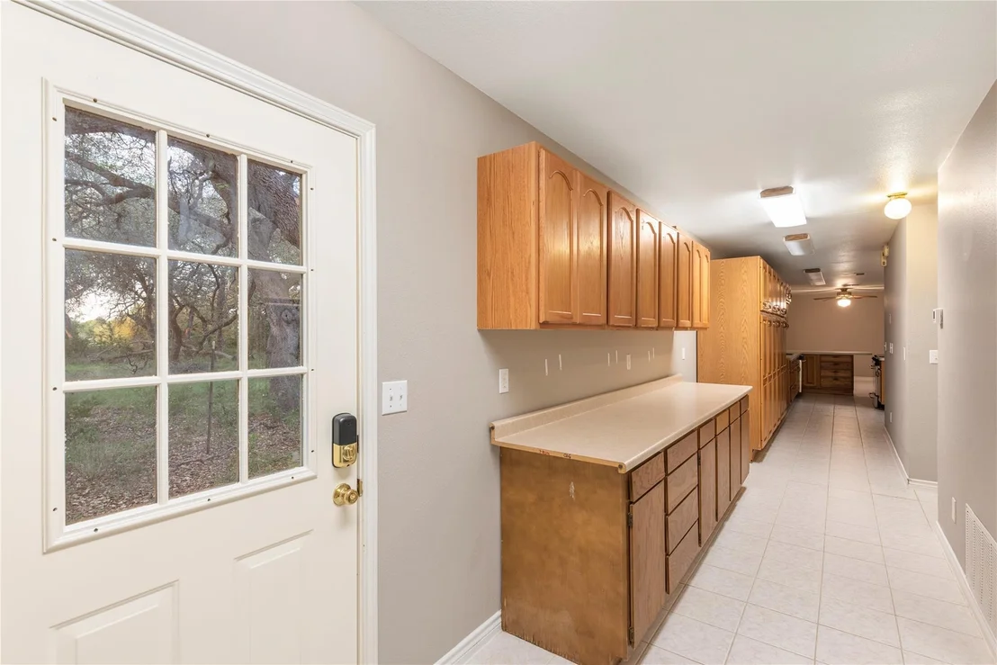 Photo of 1050 Oak Grove RD