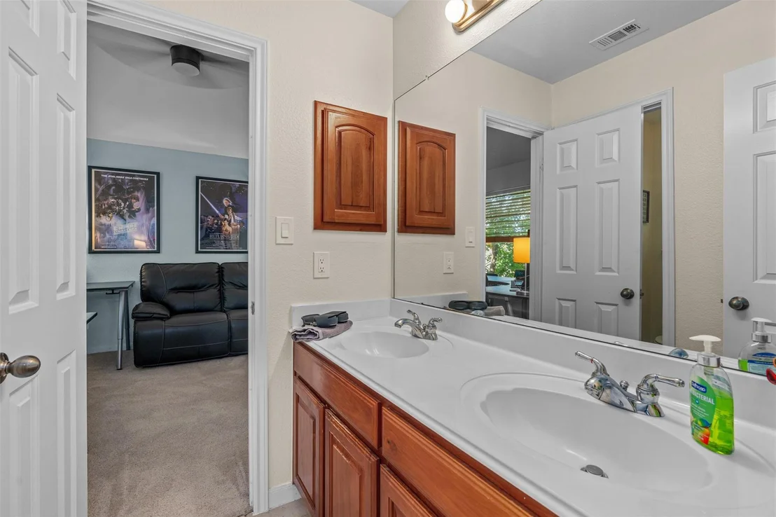 Photo of 803 Clemson CV