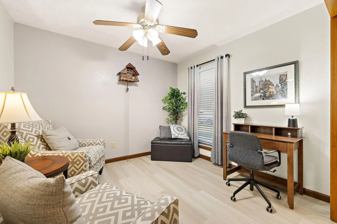 Photo of 2105 Boxwood PATH