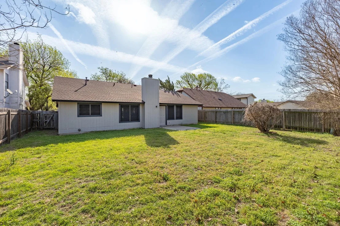 Photo of 1816 Provident LN