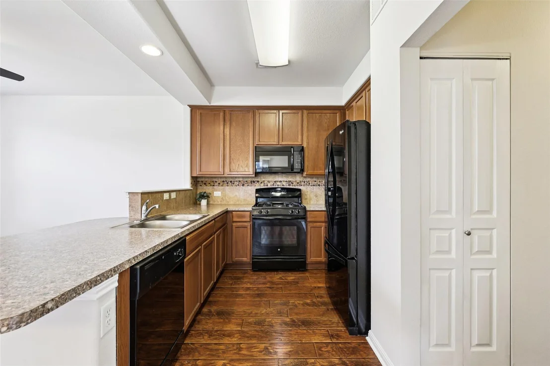 Photo of 1524 Sanders