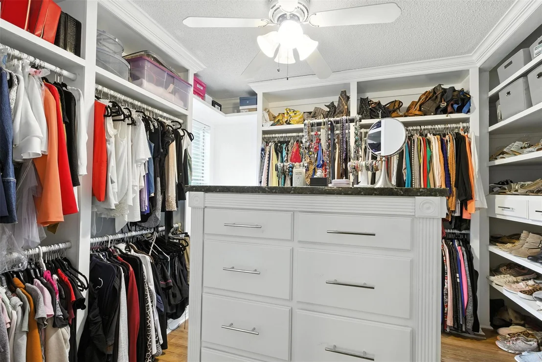 Photo of 1113 Pebble Brook RD