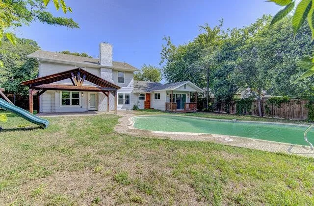 Photo of 6905 Drexel DR
