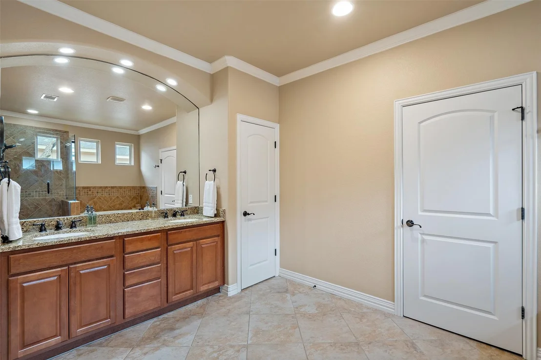 Photo of 118 Bridgepoint DR