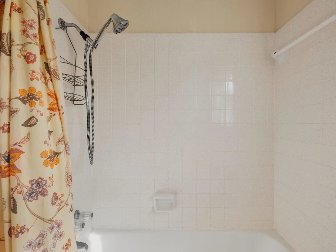 Photo of 7601 Parkview CIR