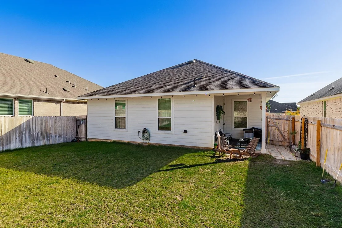 Photo of 972 Leaning Oak LN