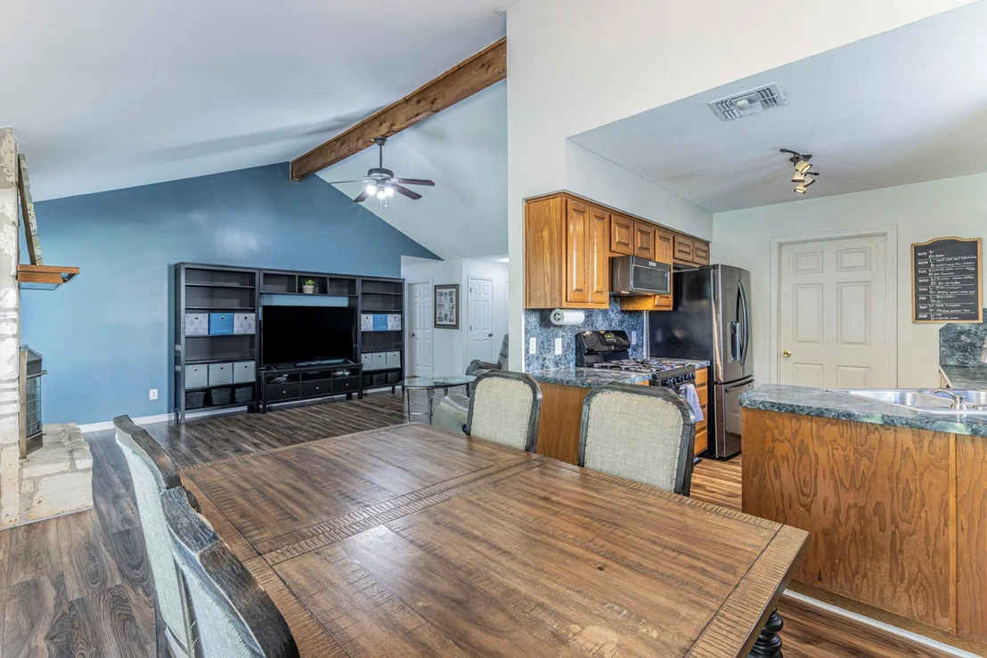 Photo of 2402 Susan LN