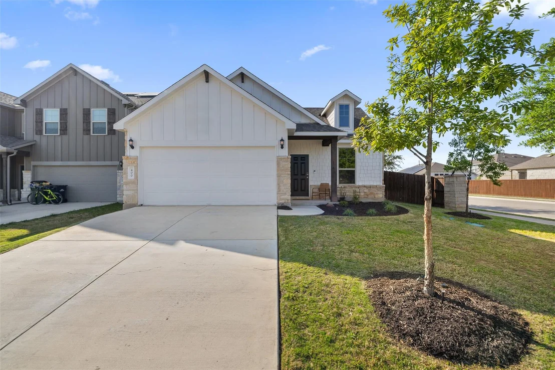 Photo of 400 Perryville LOOP