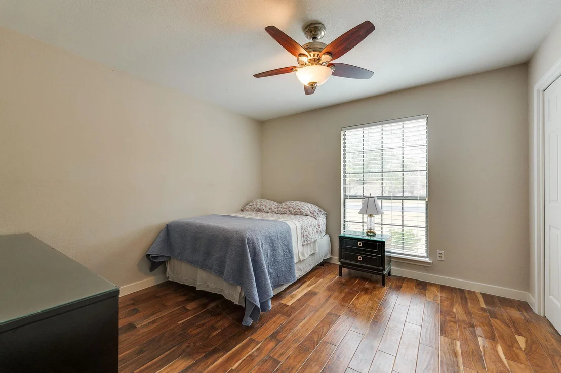 Photo of 2403 Braemar CV