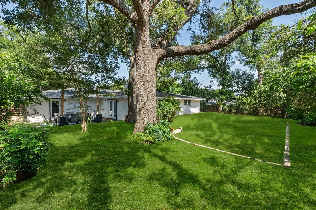 Photo of 5800 Marilyn DR