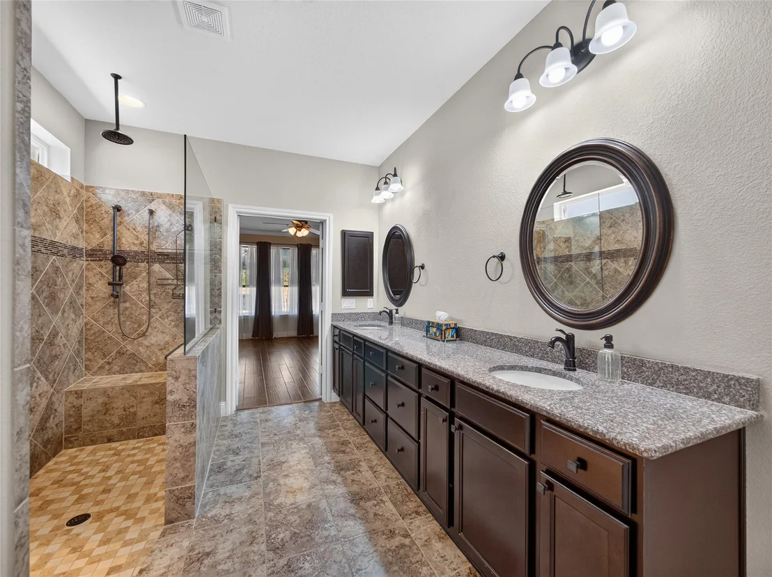 Photo of 435 Davis Mountain CIR
