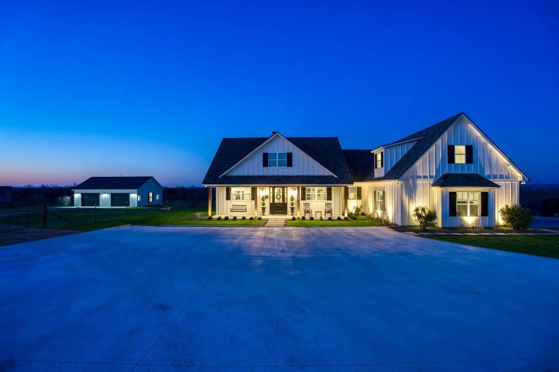 Photo of 104 Schoolhouse LN
