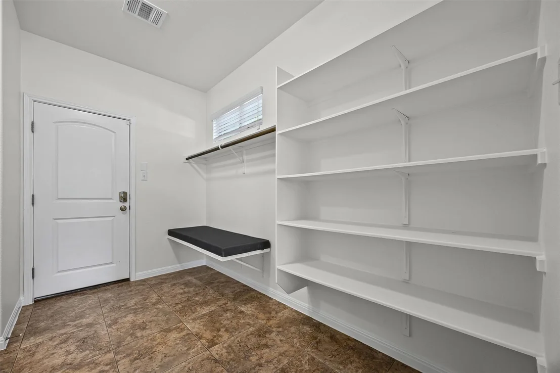 Photo of 606 Irvin DR