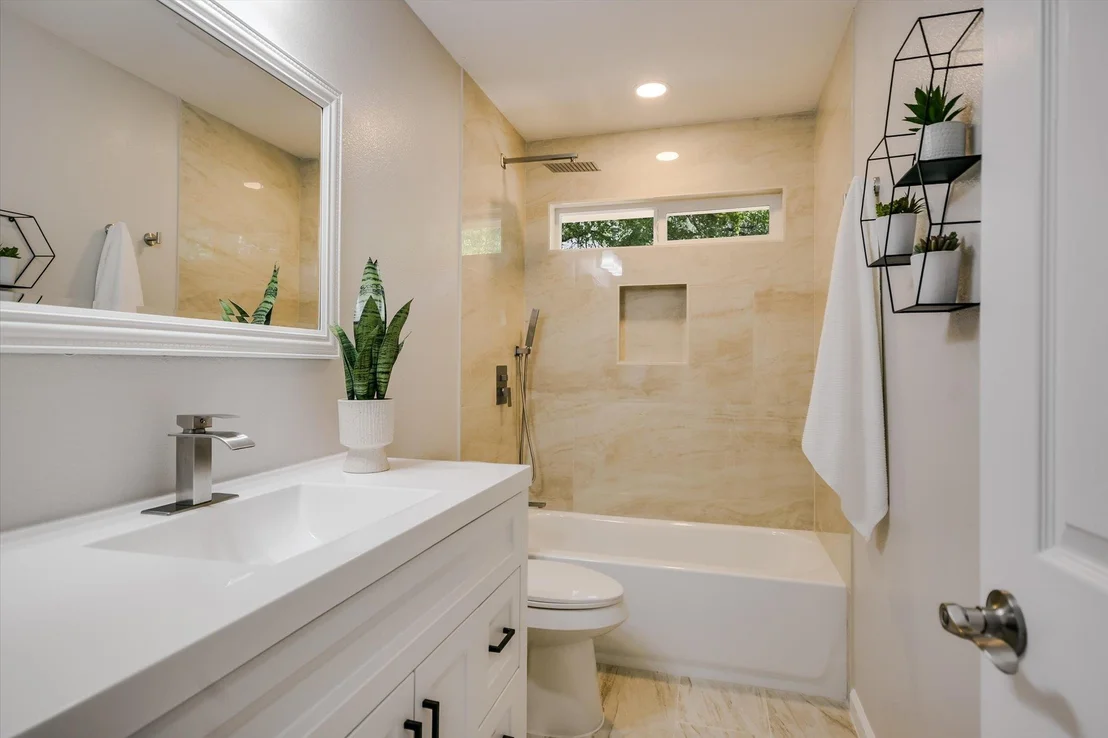 Photo of 104 CREEK DR