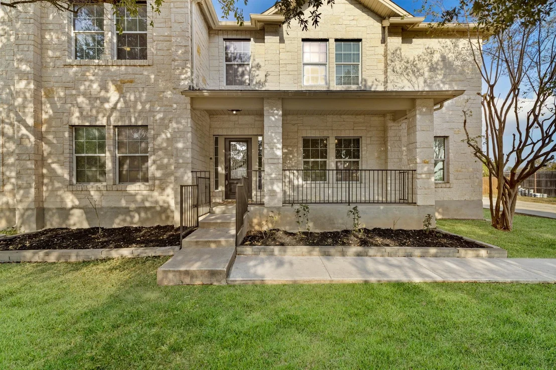 Photo of 600 Bella Vista Circle CIR