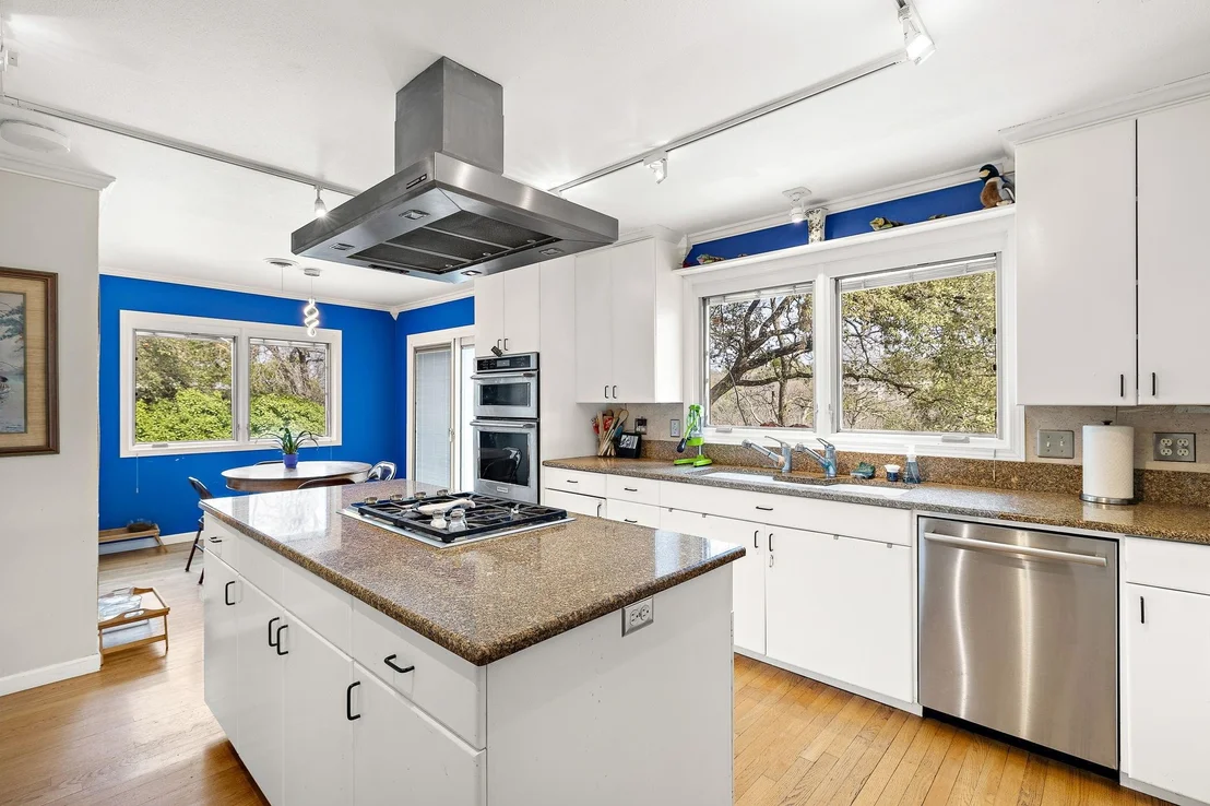 Photo of 7 Inwood CIR