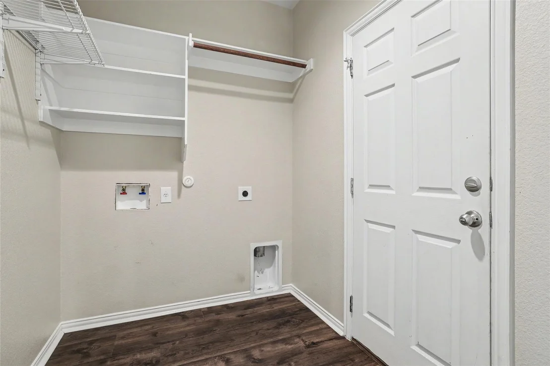 Photo of 903 Madrone DR