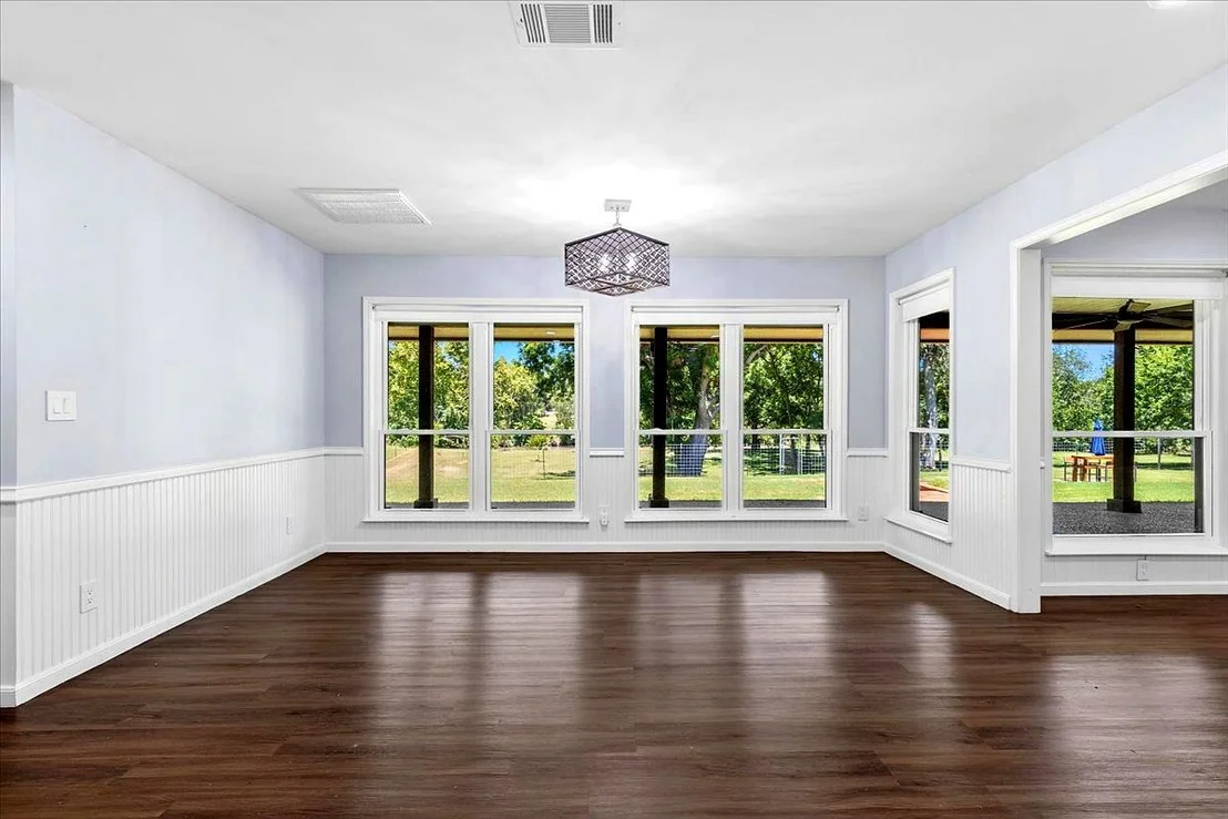 Photo of 154 Shoreline DR