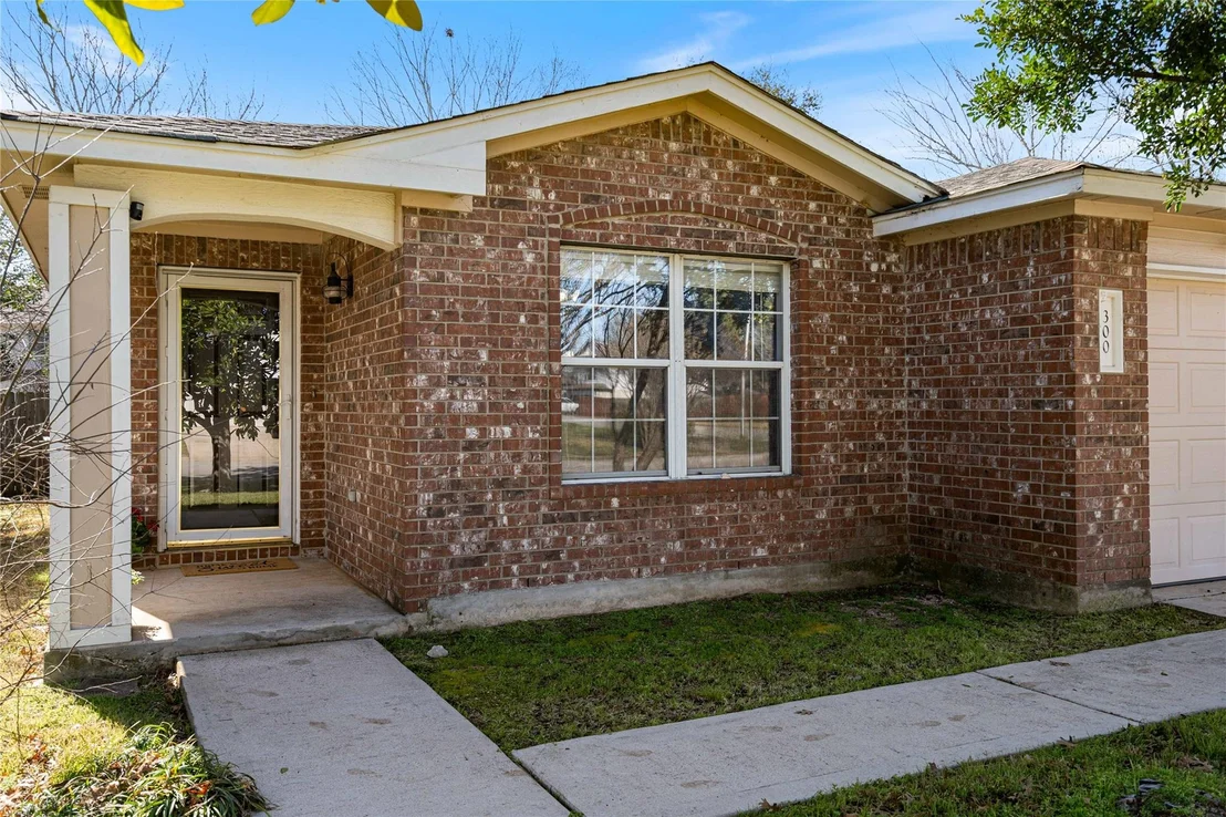 Photo of 300 Carolyns WAY
