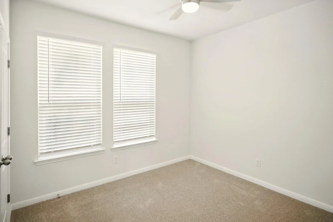 Photo of 210 Weaver LN