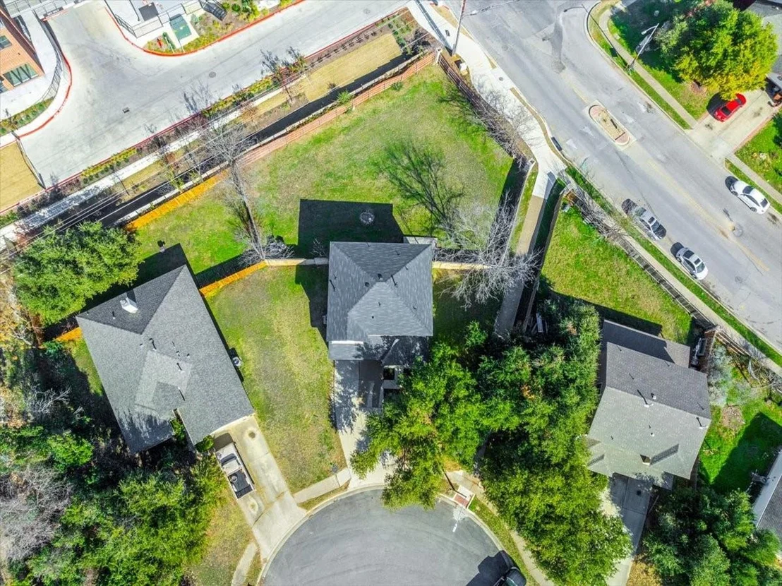 Photo of 606 Sheraton Ave