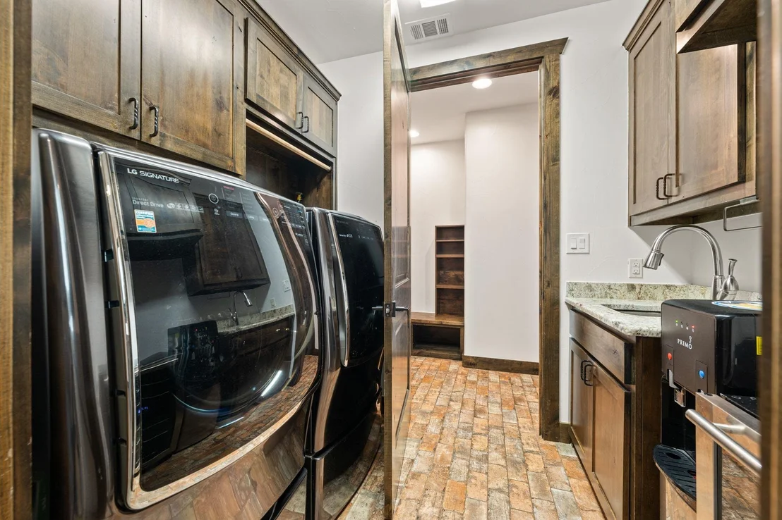 Photo of 303 Emerald WAY