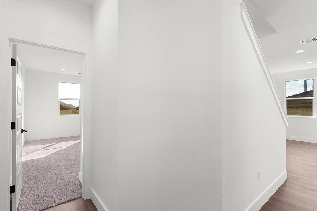 Photo of 105 Carmen CV