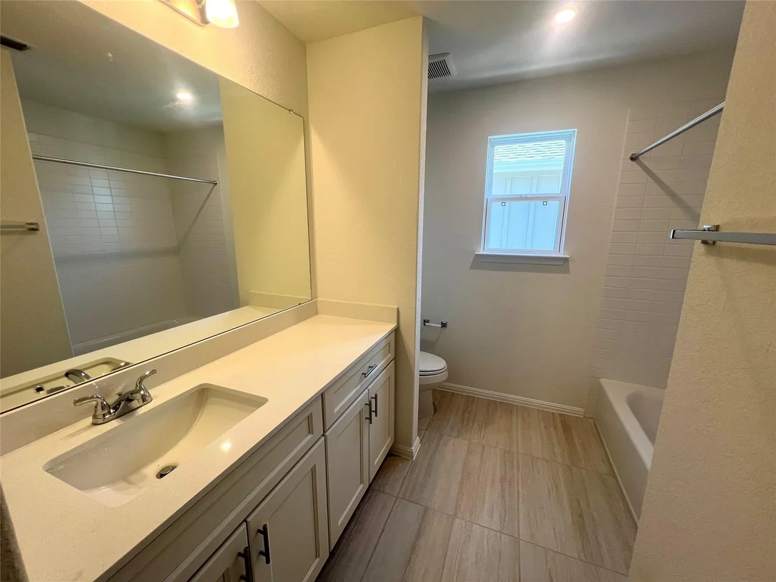 Photo of 492 Young ST
