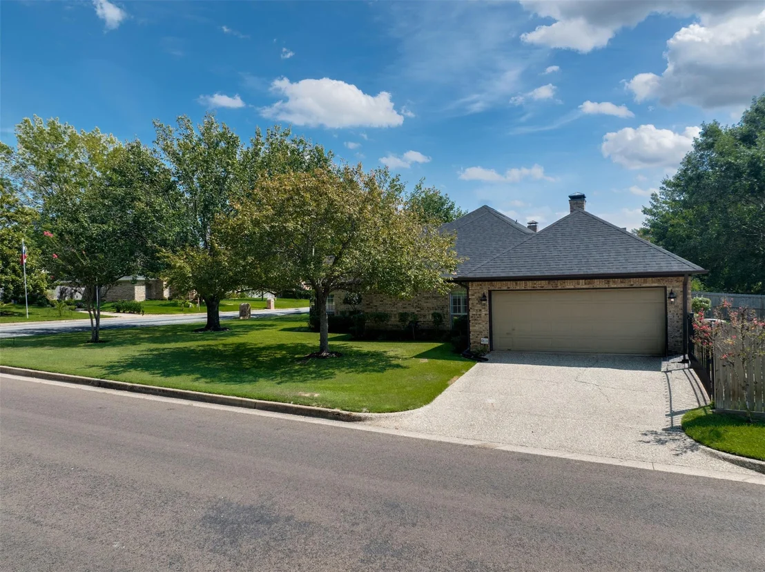 Photo of 1318 Spring Branch DR