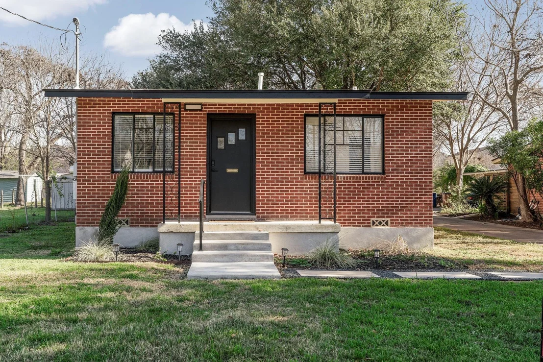 Photo of 5611 Joe Sayers Ave