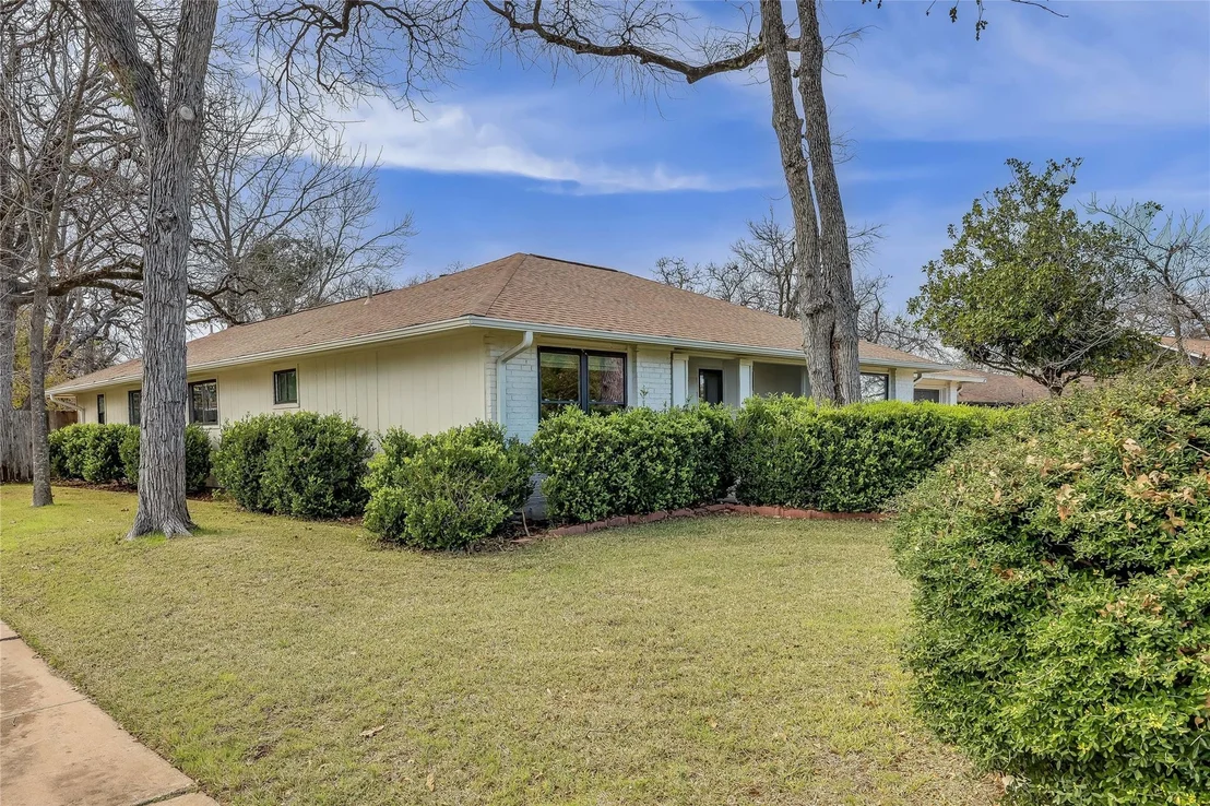 Photo of 8107 Pilgrims PL