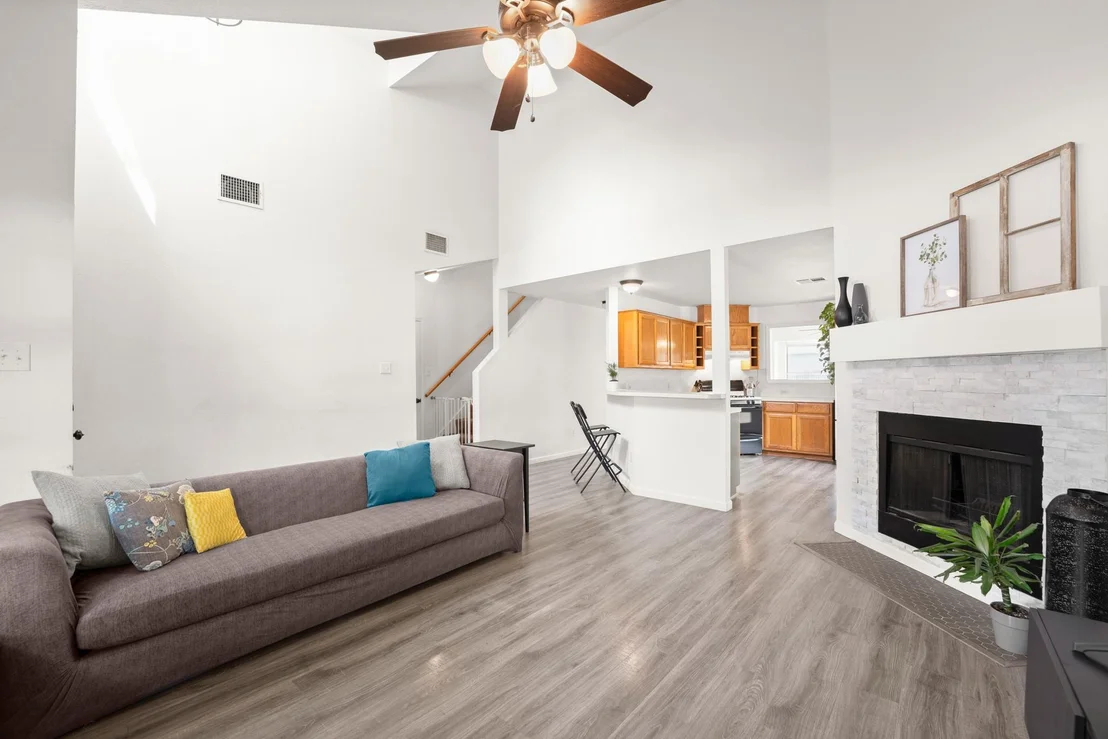 Photo of 1812 Sylvia LN