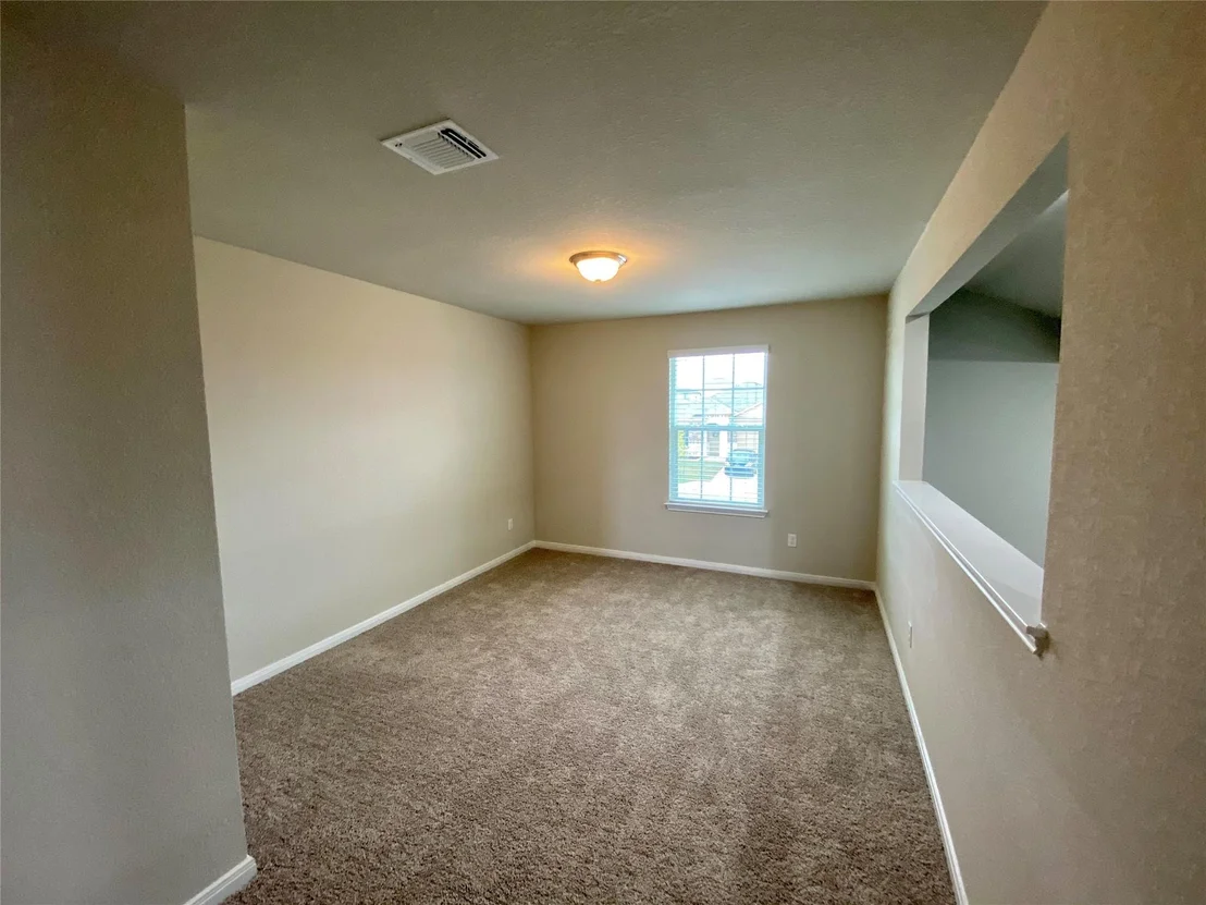 Photo of 632 Donegal LN