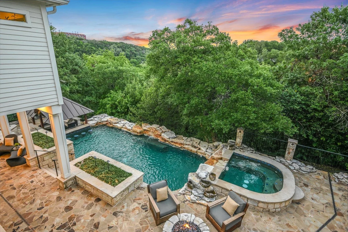 Photo of 1703 Brookhaven DR