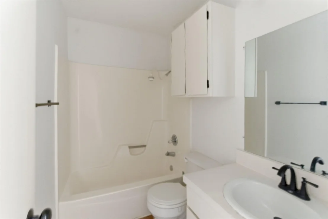 Photo of 11008 Jordan LN