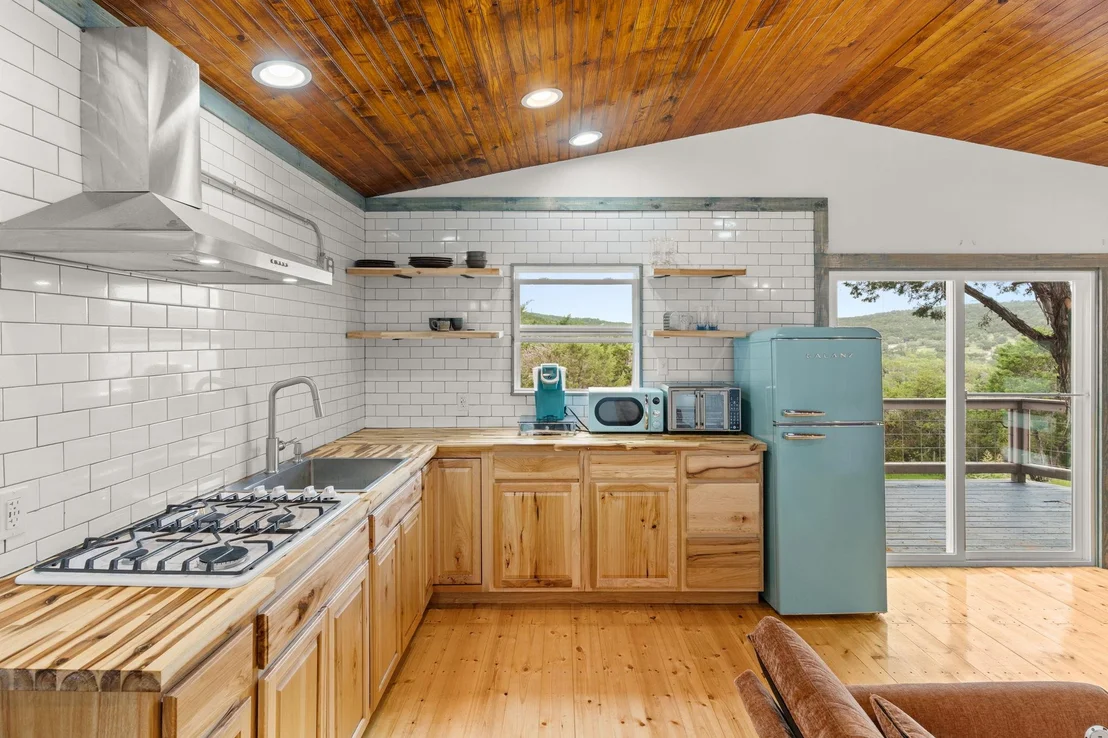 Photo of 10104 Vassar RD
