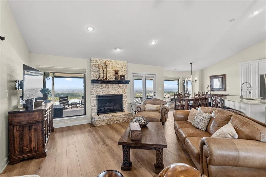 Photo of 6594 W Hwy 290
